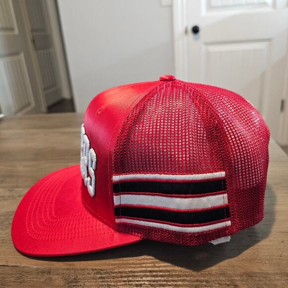 Wisconsin Badgers Snapback Trucker Hat Cap Red 3D Script Embroidered TOW Retro - Picture 4 of 8